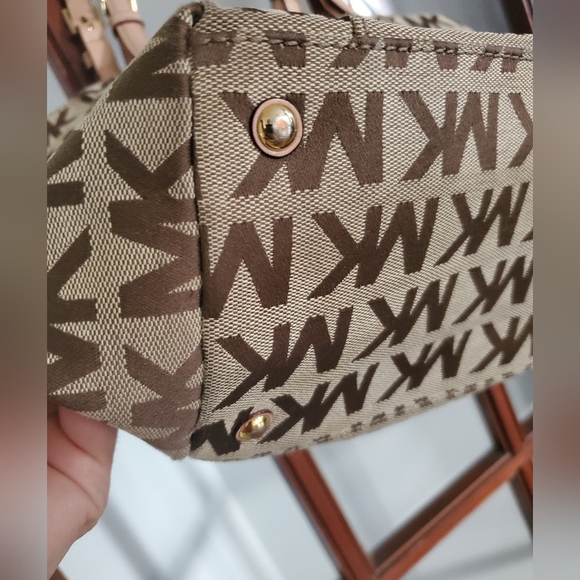 Michael Kors Monogram Shoulder Tote - Picture 9 of 9